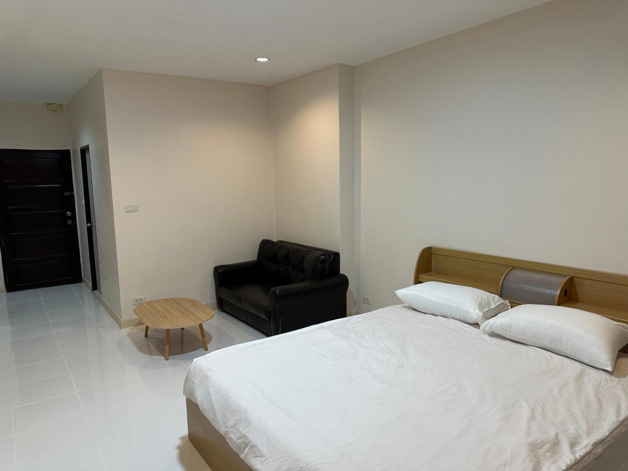 Country Complex Bangna Aparthotel Банкок Екстериор снимка