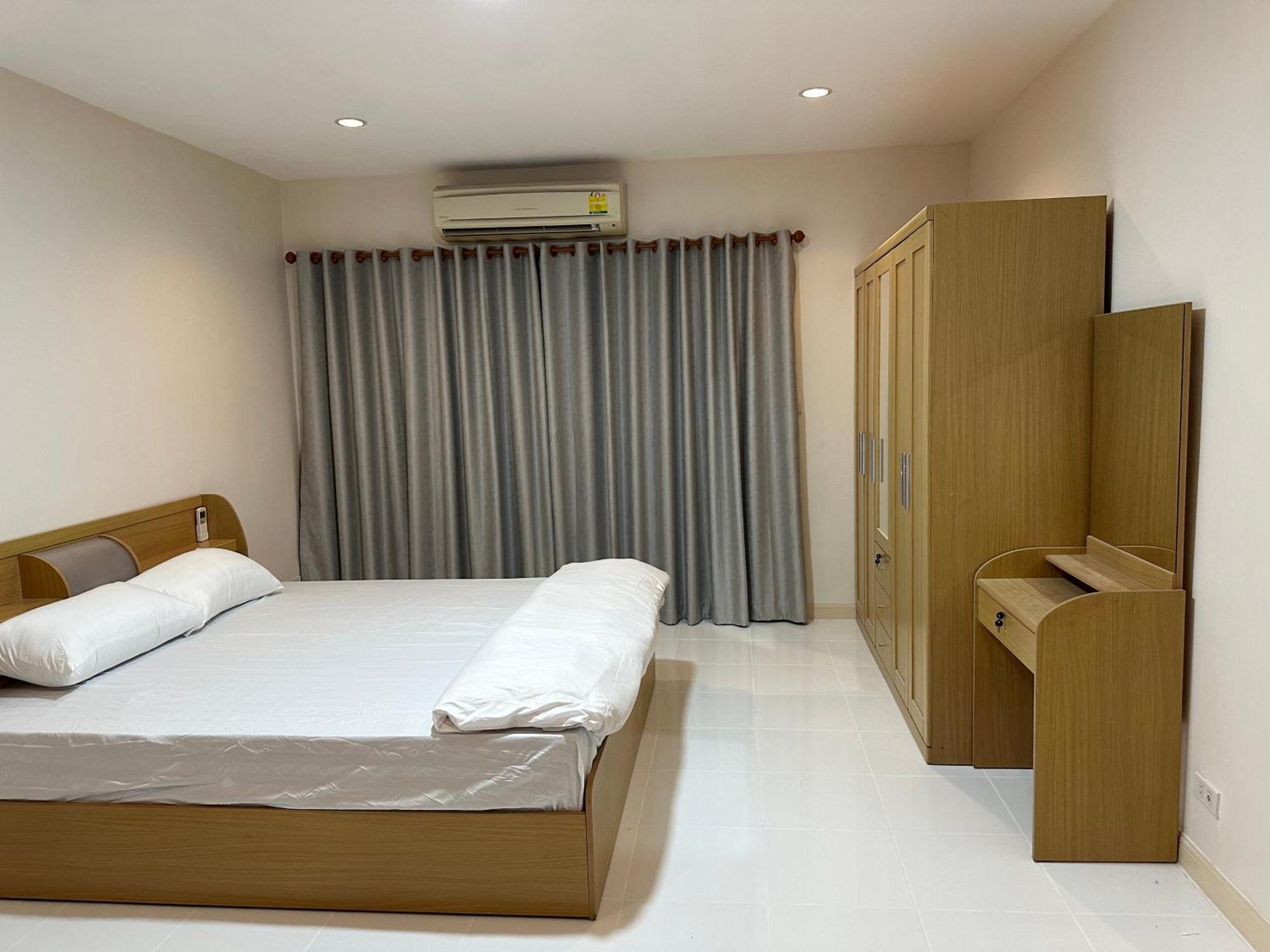 Country Complex Bangna Aparthotel Банкок Екстериор снимка
